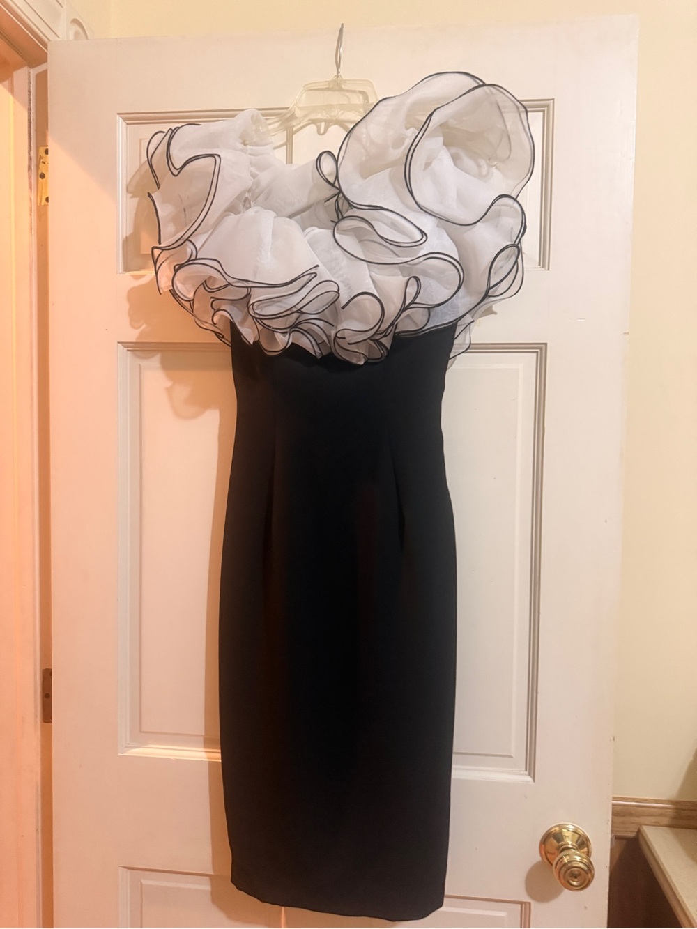 Elegant Black Sheath Dress with White Ruffled Neckline
